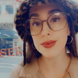 Meet your Posher, Kiki